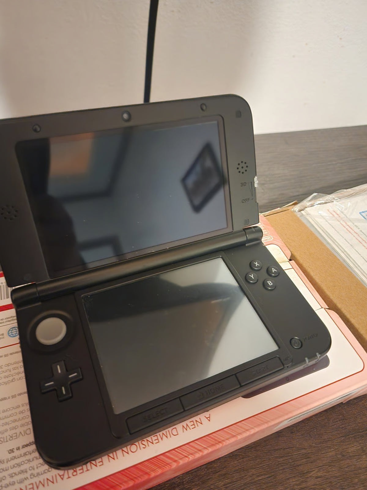 Nintendo 3DS XL Super Mario Bros. 2 in Red