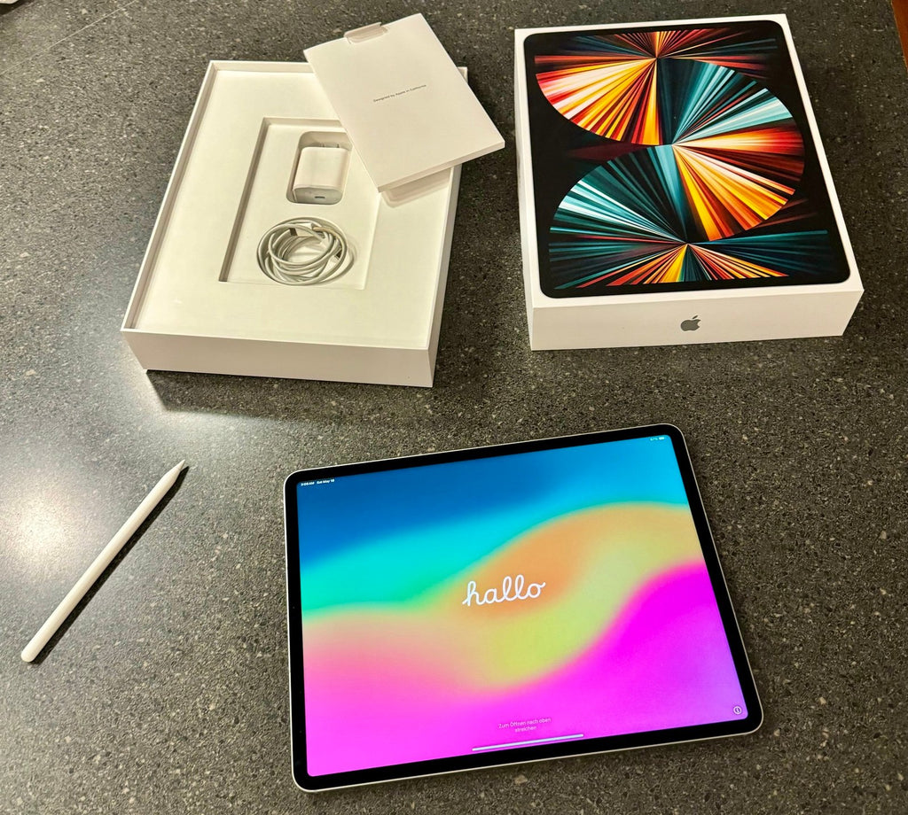 iPad Pro 12.9 (5th Generation ) 2TB M1 processor Silver WiFi and cellular AT&T 9T52