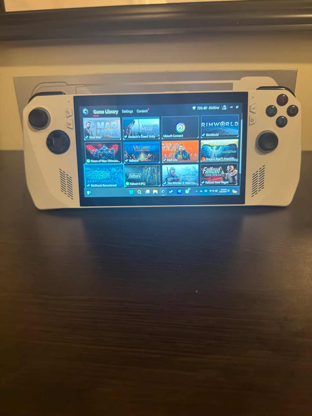 ASUS rog ally z1 extreme 2J82