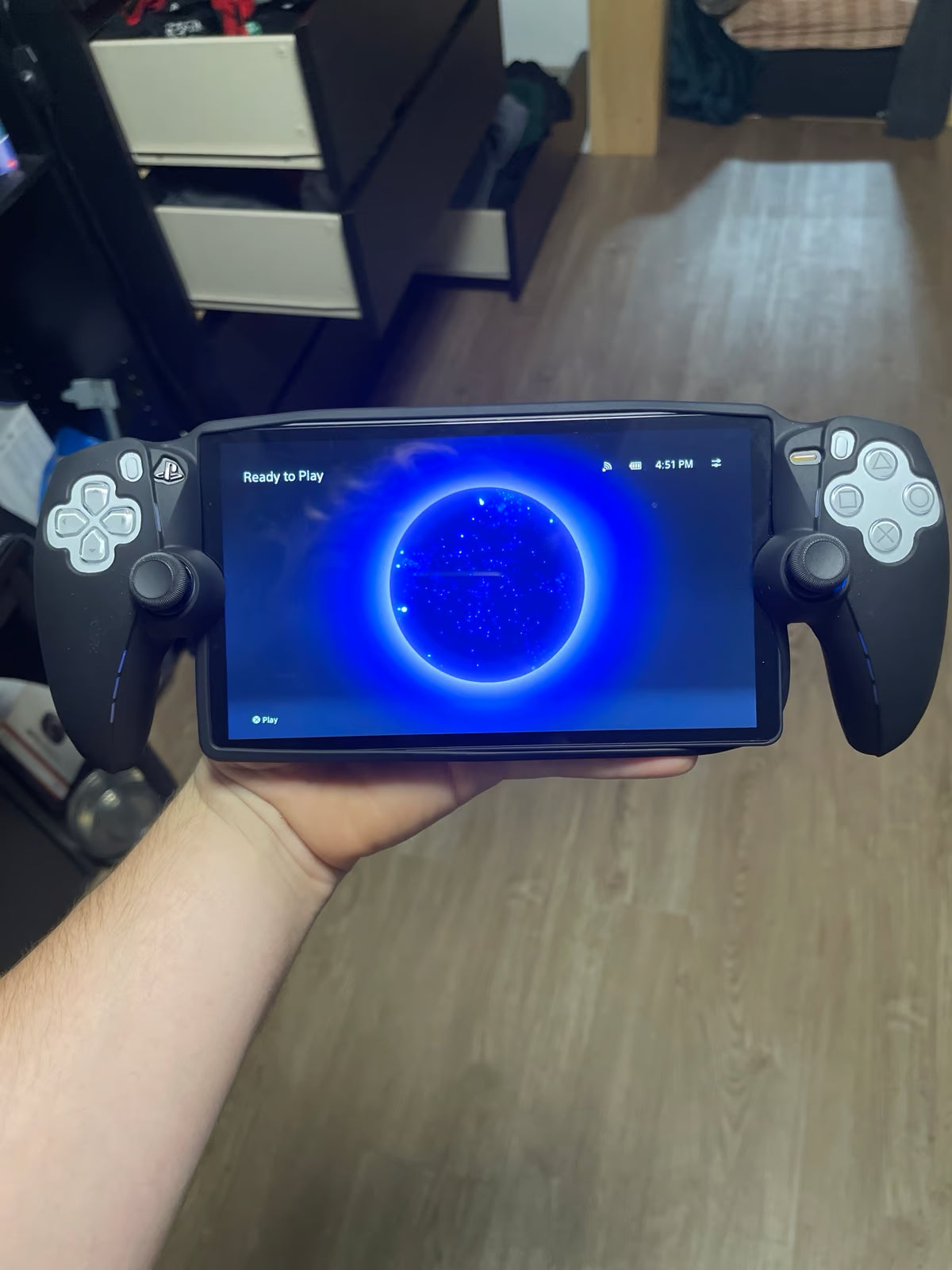 PlayStation portal remote player Like new 9X17