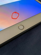 WIFI ONLY 1st Gen iPad Pro 12.9�?Screen 128GB Gold + 1st Gen Pencil + More! 7D66