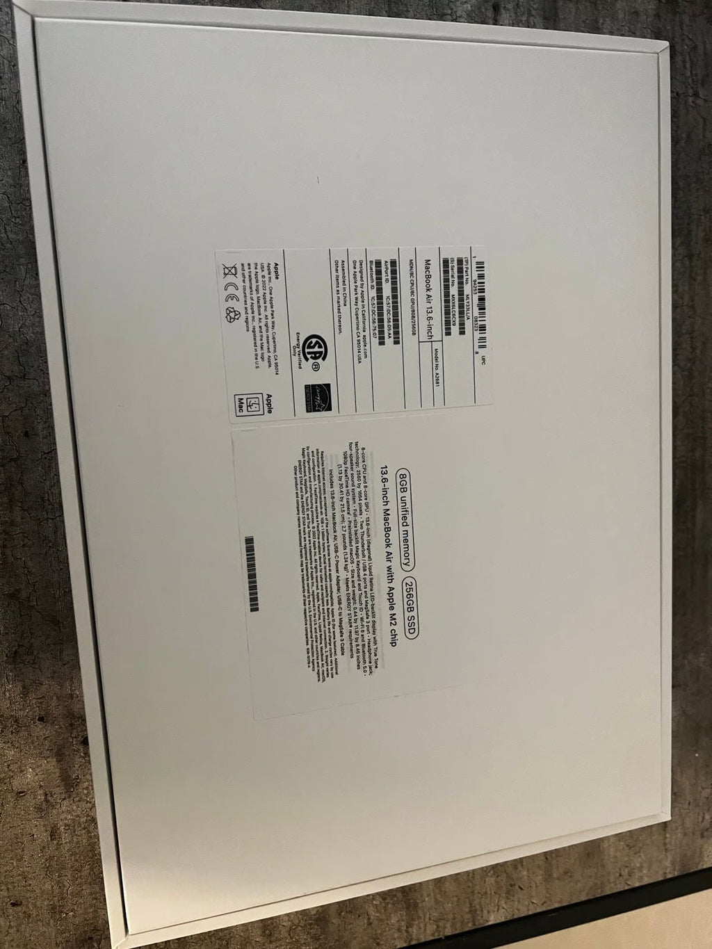 Apple MacBook Air with M2 chip 13-6 inch Bundle 2N32
