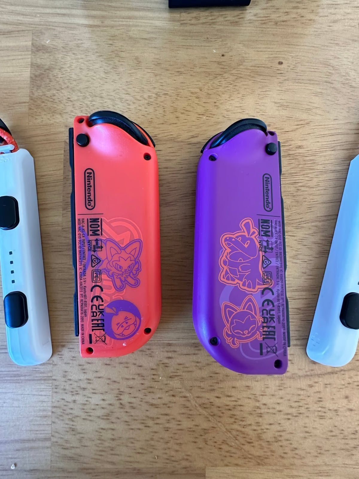 Nintendo Switch Pok茅mon Scarlet and Violet OLED EDITION with Grip Case 5R72