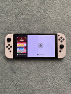 Nintendo Switch OLED Model w/ White Joy-Con White 2Y97
