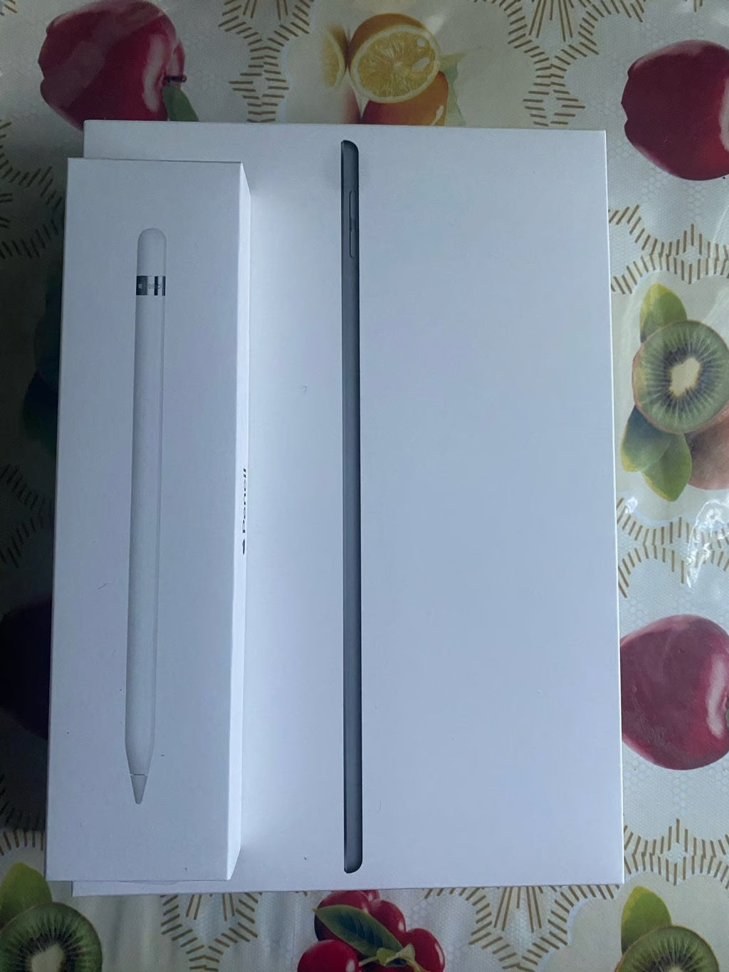 Apple iPad Air 3rd Generation 256 GB with Apple Pencil 8R53