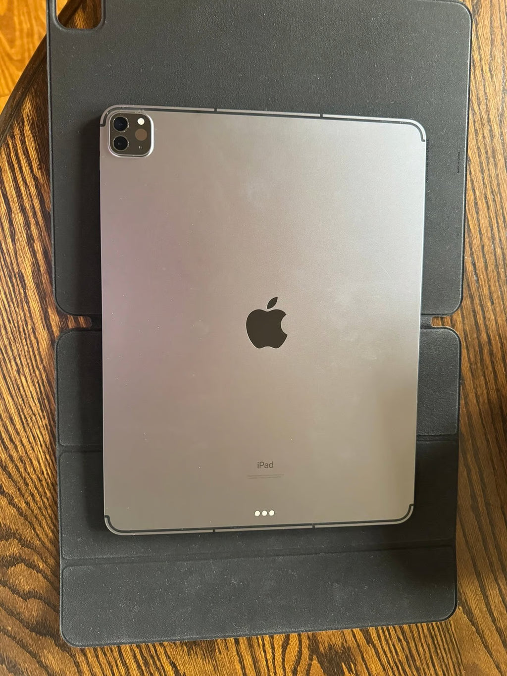 Apple iPad Pro 5th Generation 128 GB 8E85