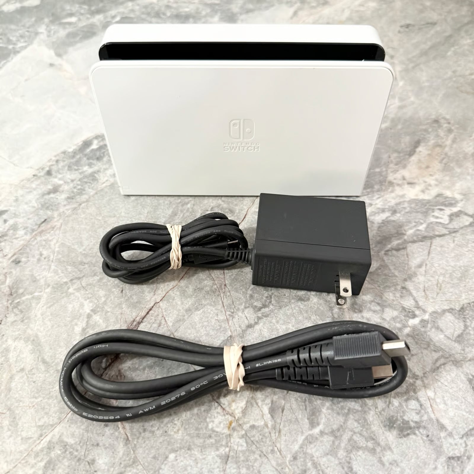 Nintendo Switch OLED White Bundle 6R11