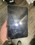 Apple iPad Mini 4th Generation 64 GB in Silver 7L57