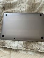 MacBook Pro 2020 13鈥?M1 w 8 G Memory* Charger included 6P37