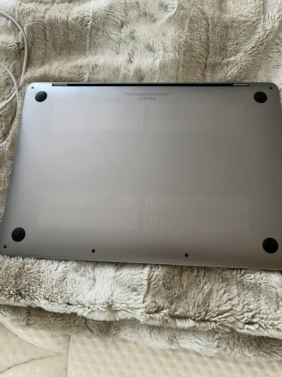 MacBook Pro 2020 13鈥?M1 w 8 G Memory* Charger included 6P37