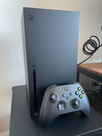 Xbox Series X console LIKE NEW 1L83