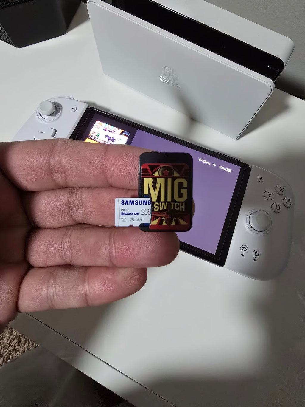 Nintendo Switch oled 8V71