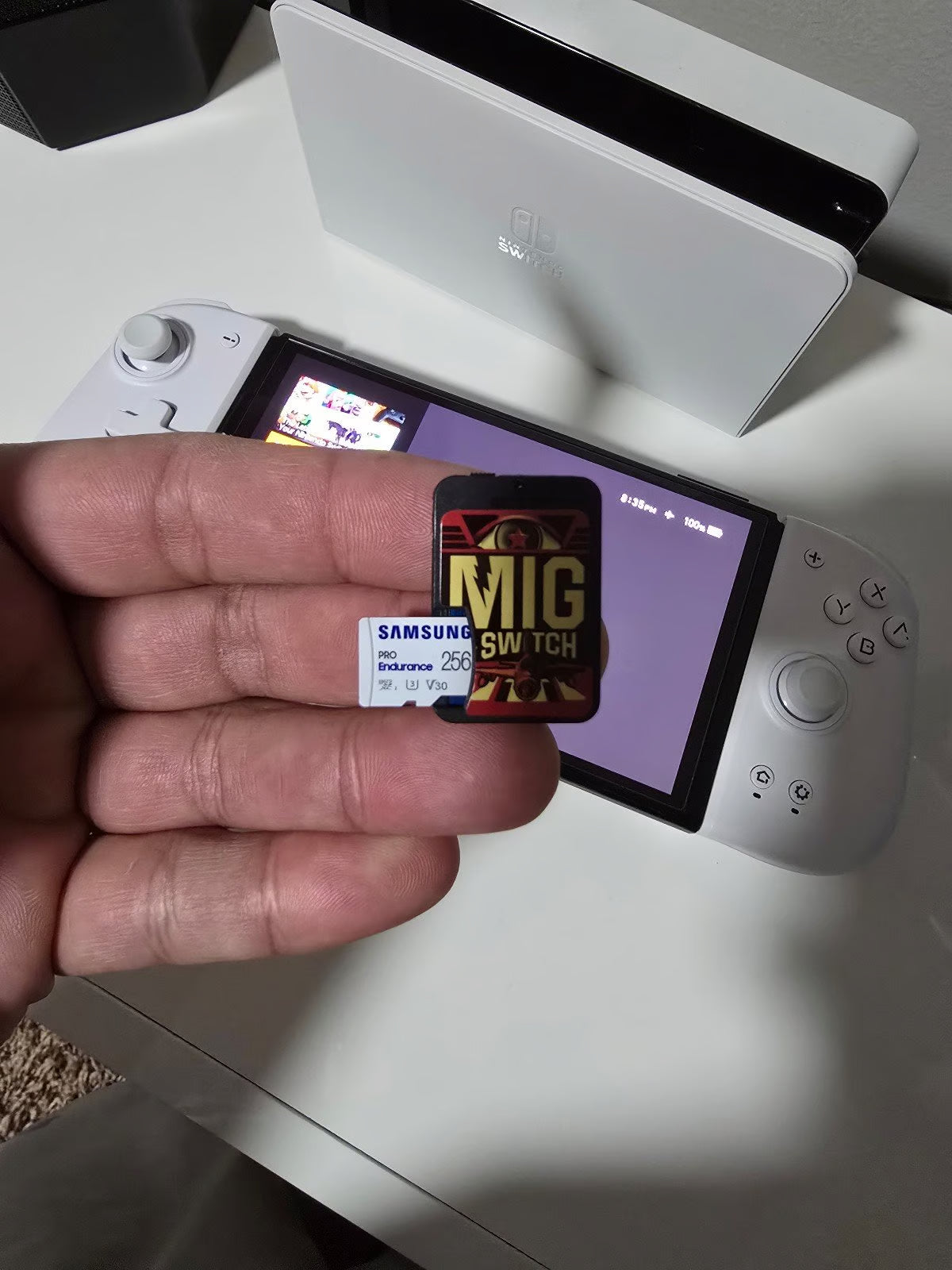 Nintendo Switch oled 8V71