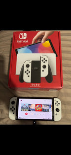 Nintendo switch OLED + accessories 5Y66