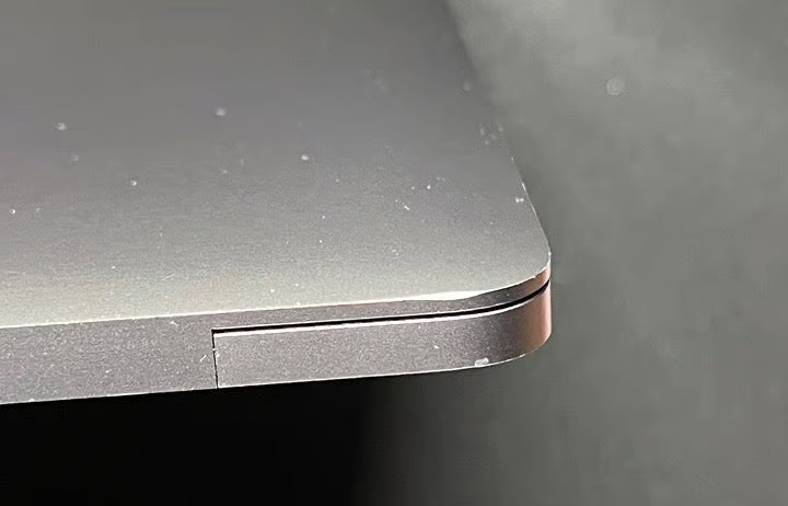 2017 Apple MacBook Pro 13 inch Laptop (Space Gray/3.1GHz/8GB/256/Touch Bar) 1Q38