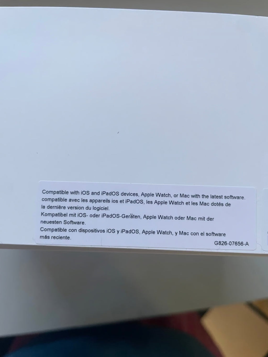 White AirPods Max FREE SHPPING 2B21