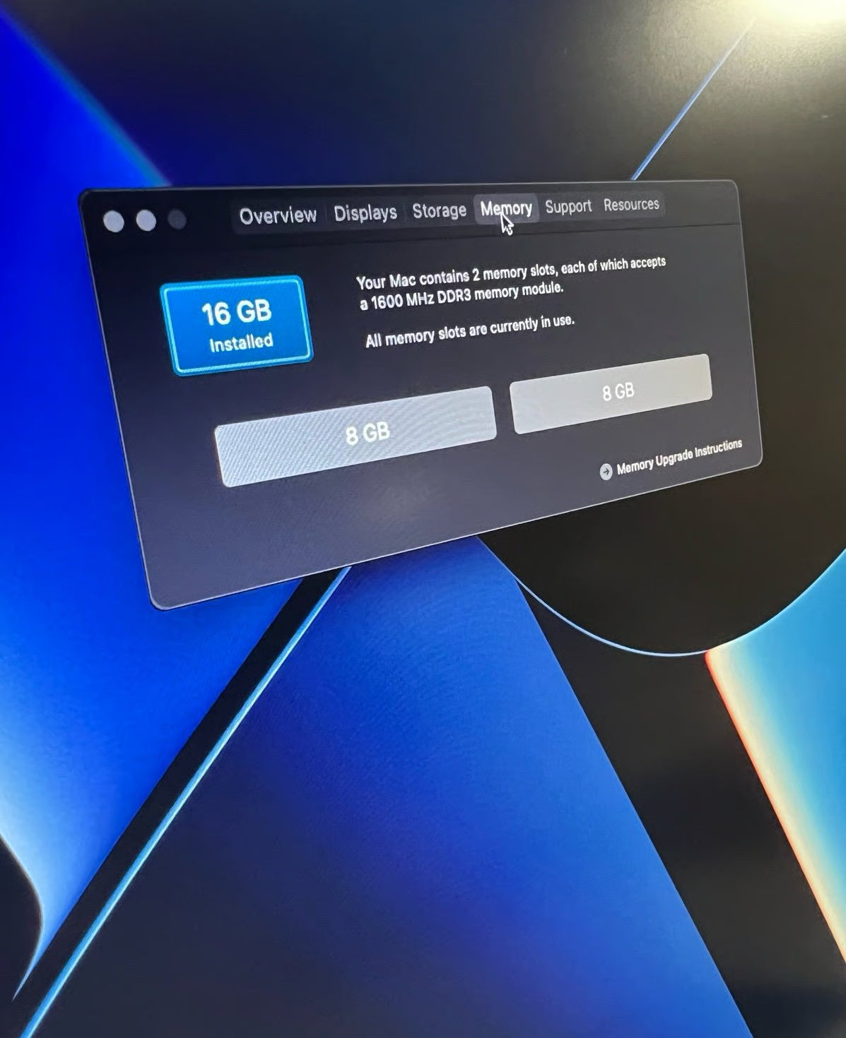 Upgraded Apple MacBook Pro 17鈥?i7/16GB/1TB SSD + Charger & Loaded! 2R18