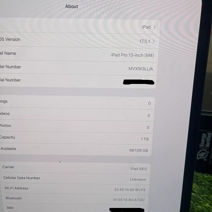 iPad Pro 13"" M4 - 1TB Wifi + Cellular (Unlocked) Magic Keyboard + Pencil 6J86