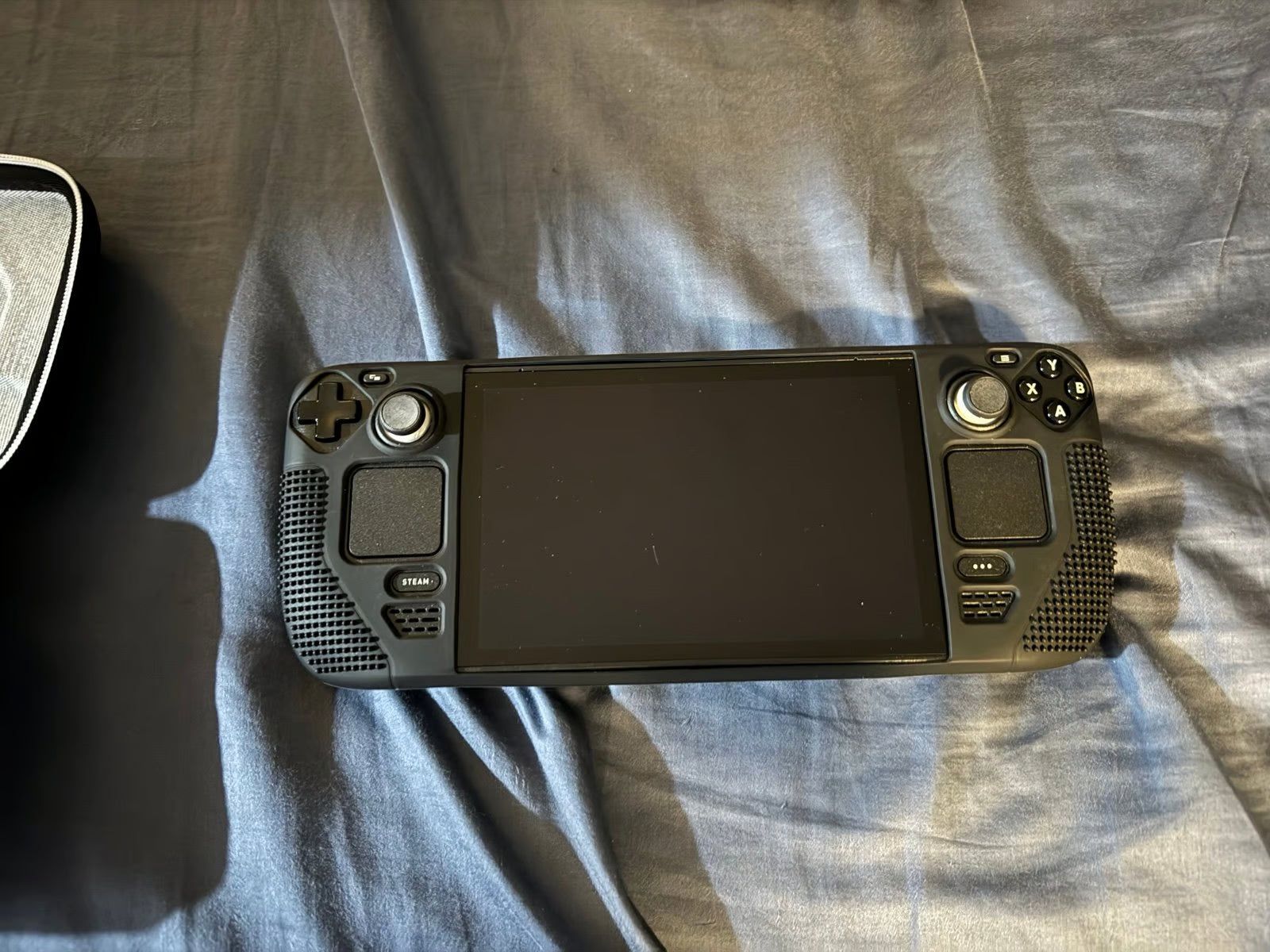 Steam Deck 512gb with grips and case 7G57