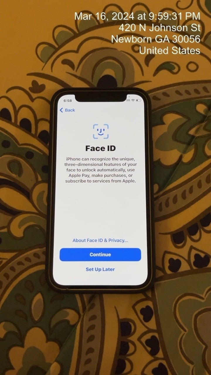 UNLOCKED!!!!!!! iPhone 12 mini MINT GREEN w/ Apple brand matte black case 5R98
