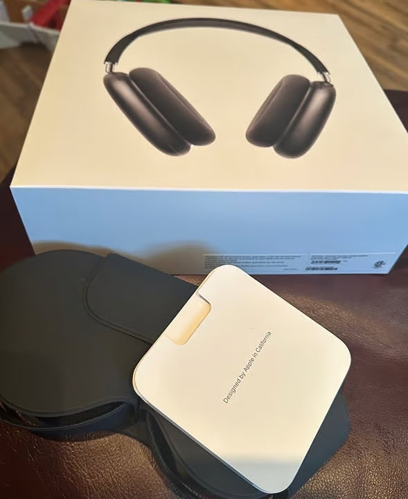 Space Grey Apple AirPods Max Bluetooth Headphones 7T56