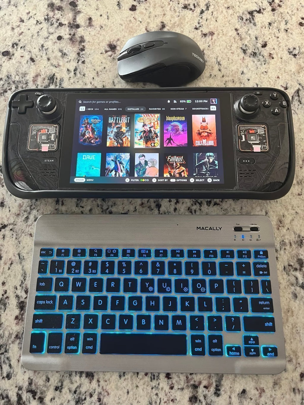 steam deck 1tb with Bluetooth mouse + keyboard 5S59