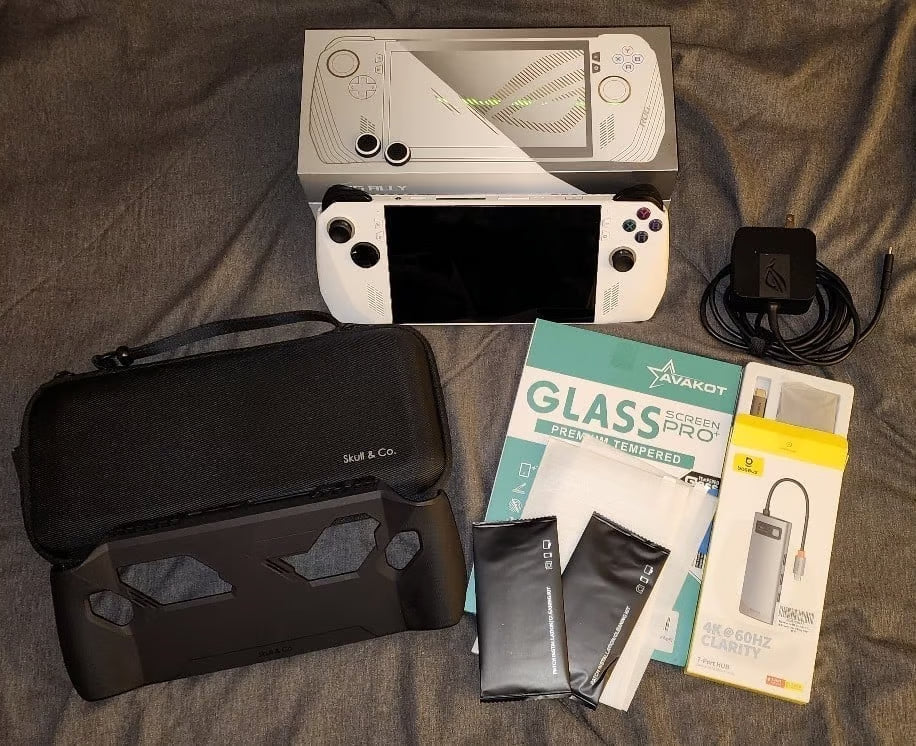 ASUS rog ally z1 extreme with Accessories 2H31