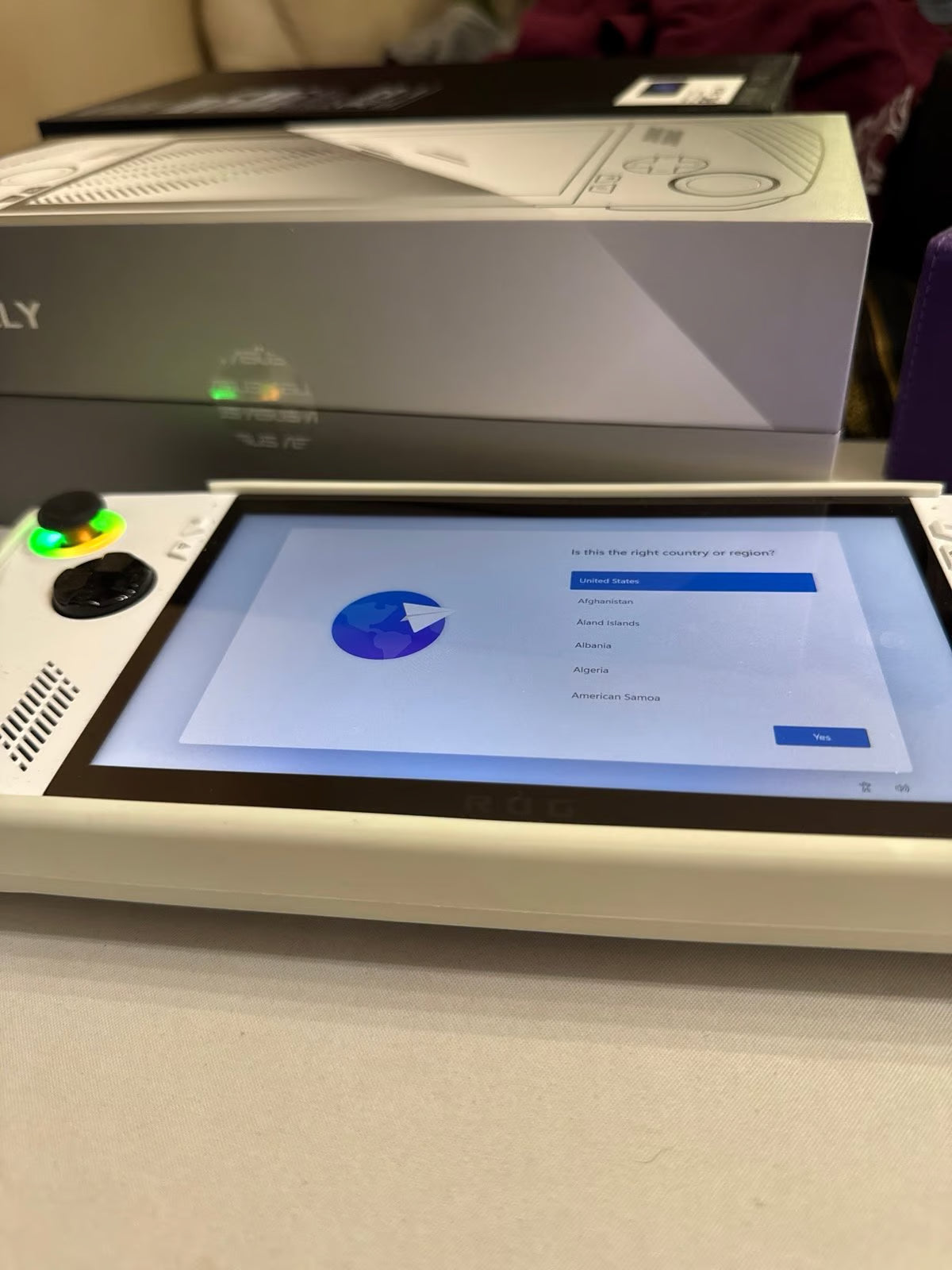 ASUS rog ally z1 extreme 6M21