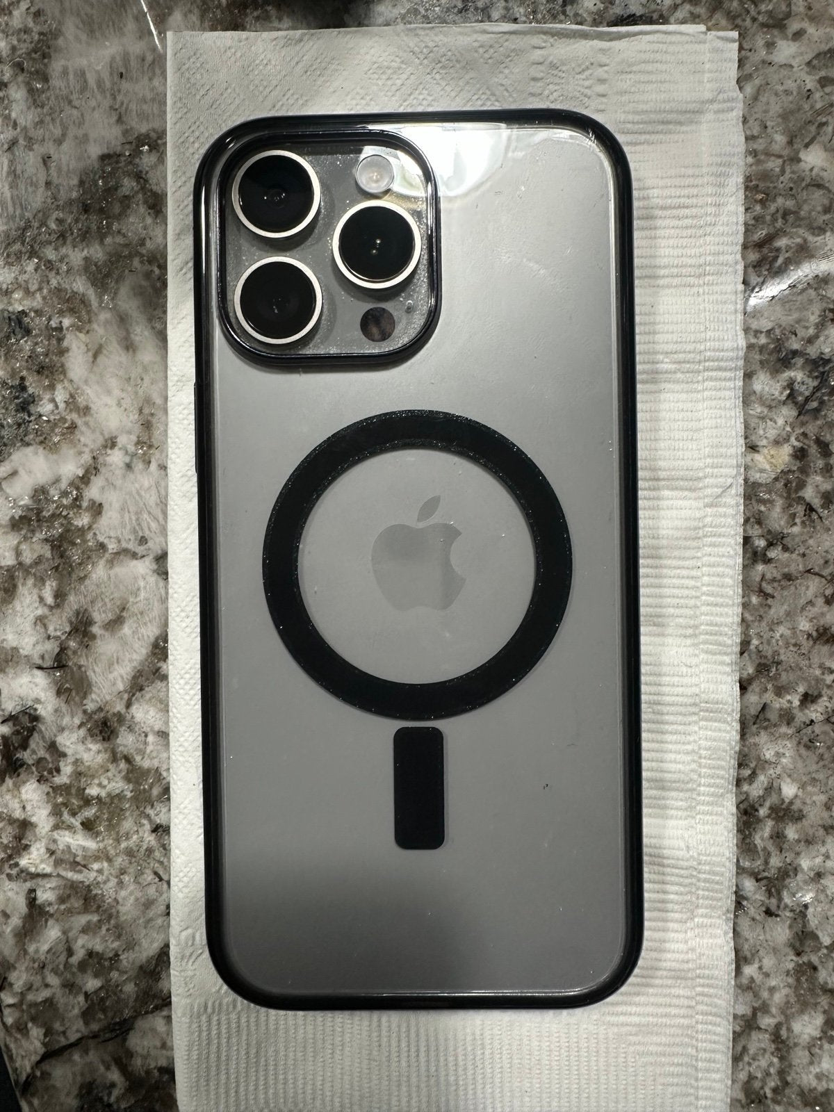 iPhone 16 Pro Max (Unlocked) 3Z19