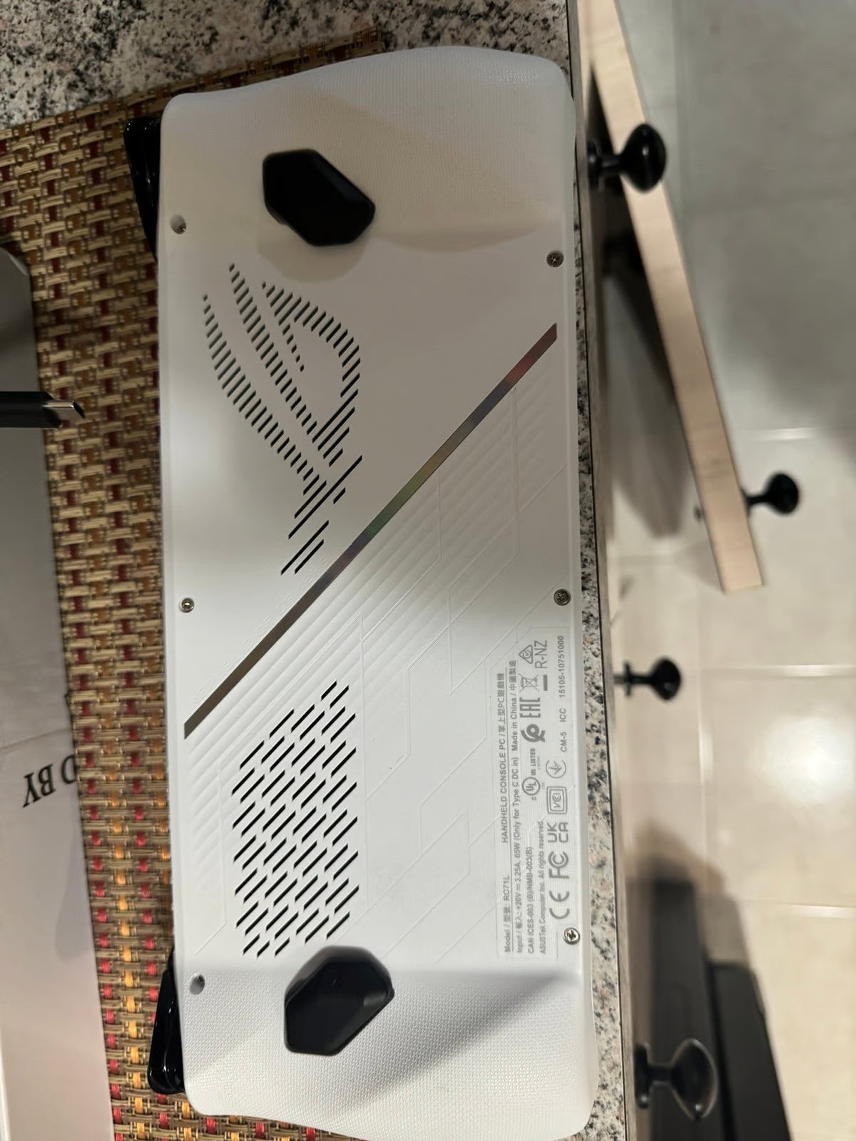 ASUS rog ally z1 2Q93