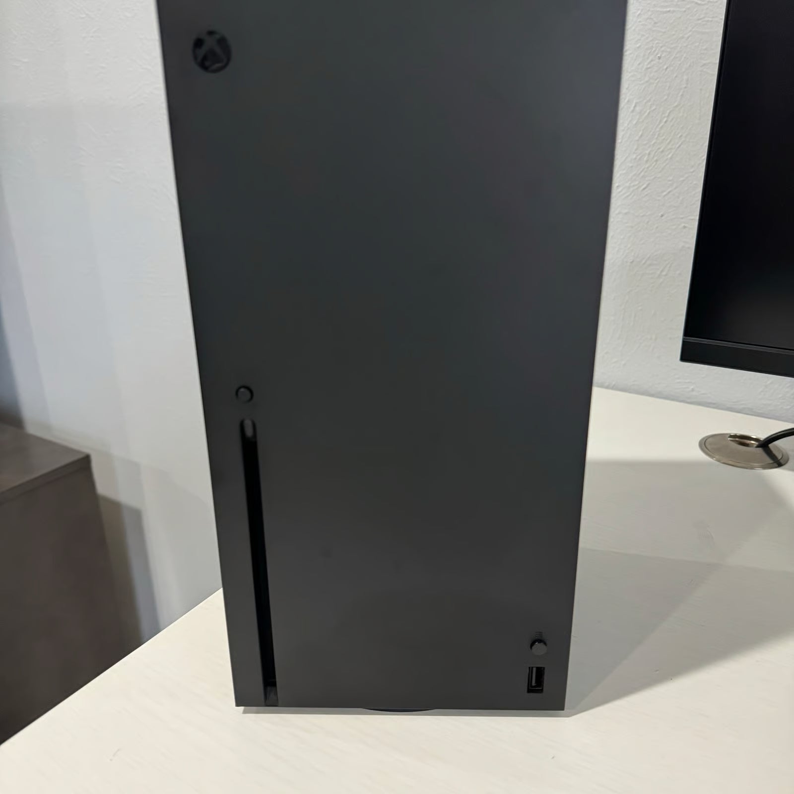 Xbox series X With Control & Headset 3O66