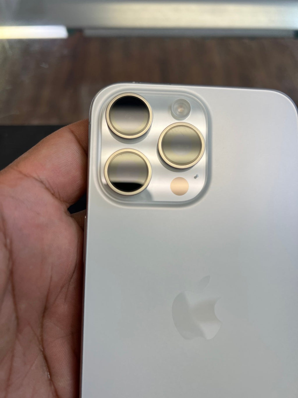 iPhone 15 pro max 512GB midnight white titanium factory unlocked 9K23