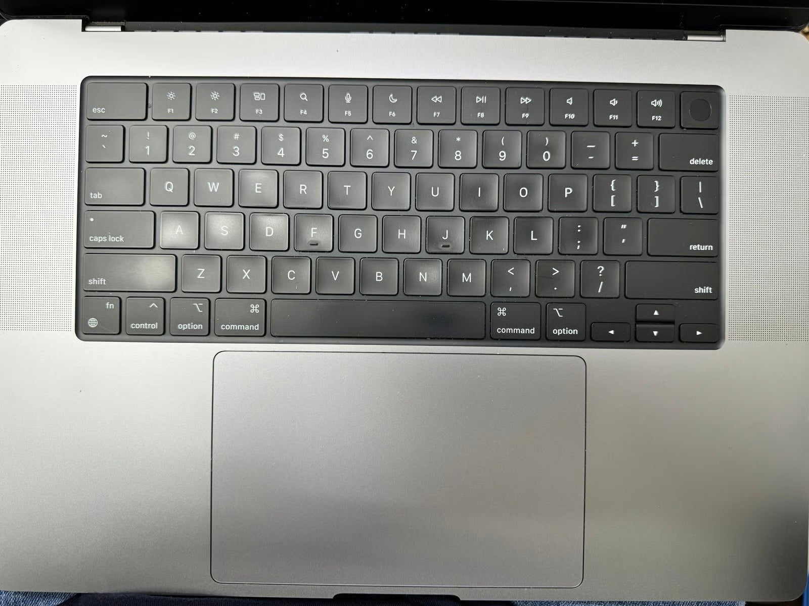 Macbook Pro 16in M1 Pro 10 Core CPU 16 Core GPU 512 SSD 3E96