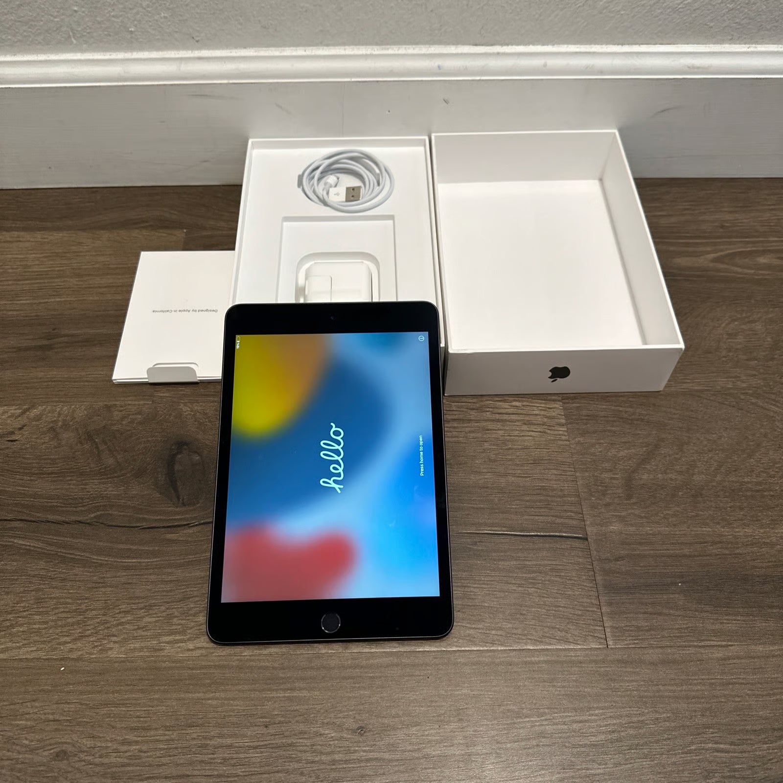 Apple - Ipad Mini 5 (A2133) - 64g - Space Gray - Unlocked - Fully Functional 5F98