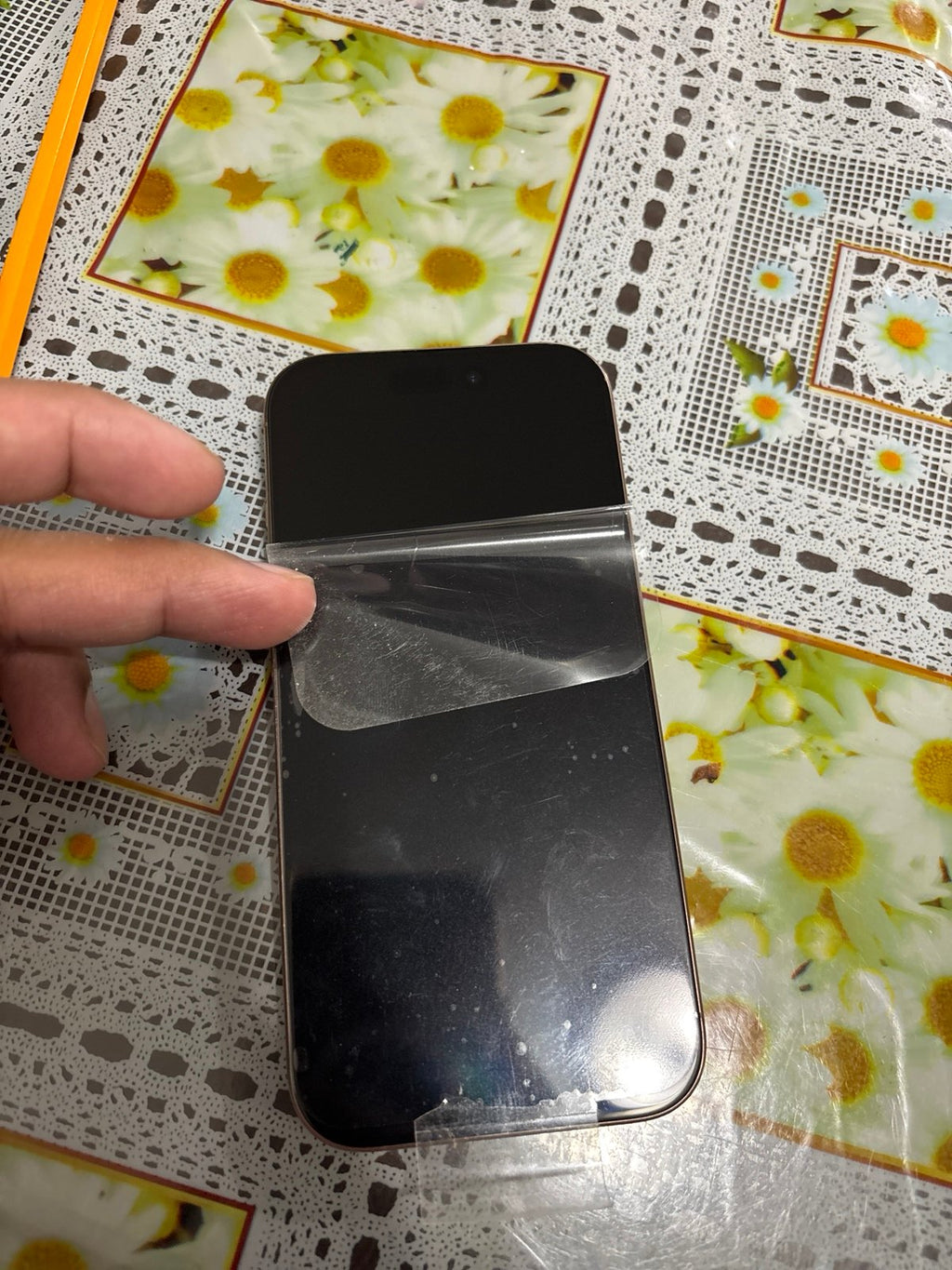 iPhone 16 pro 128gb desert titanium T-mobile 2N78