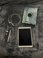 iPad Pro with Apple Pencil 8G75