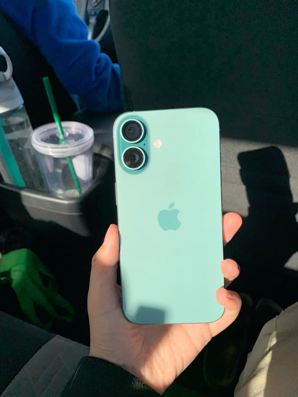 New Teal iPhone 16 256GB 9T65