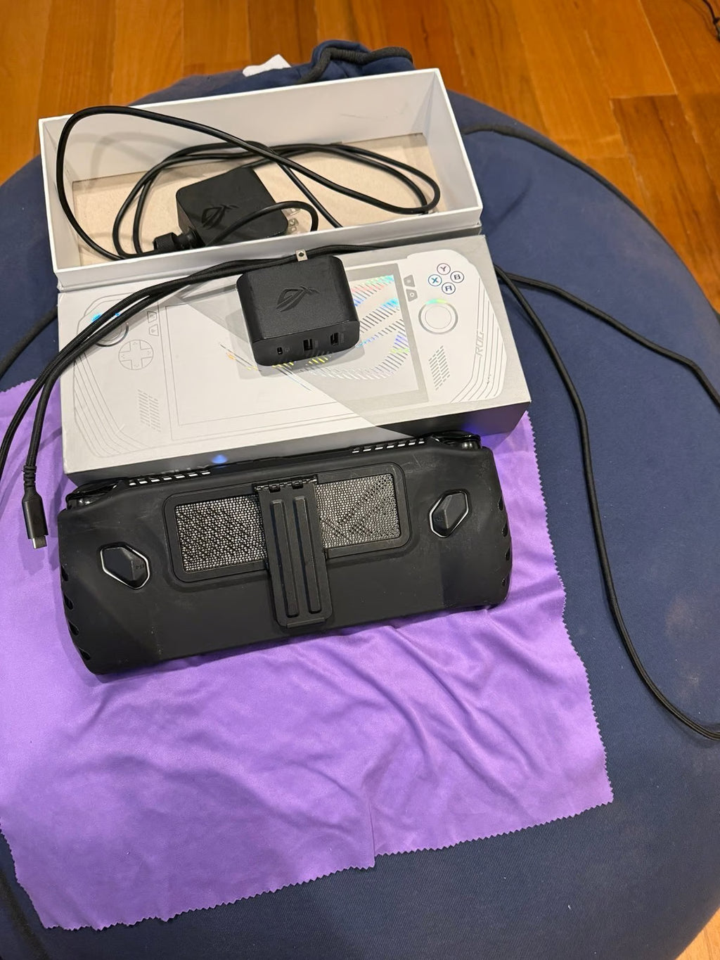 1TB ROG Ally Z1 w/ DBrand Case & Travel Cover w ASUS ROG 65W Charge Dock 5U97