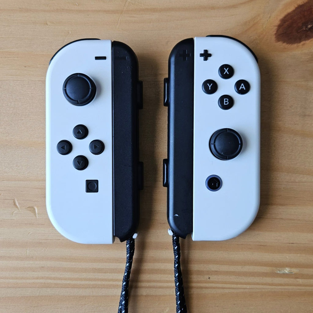 Nintendo Switch OLED + 2 Pokemon Games 3W88