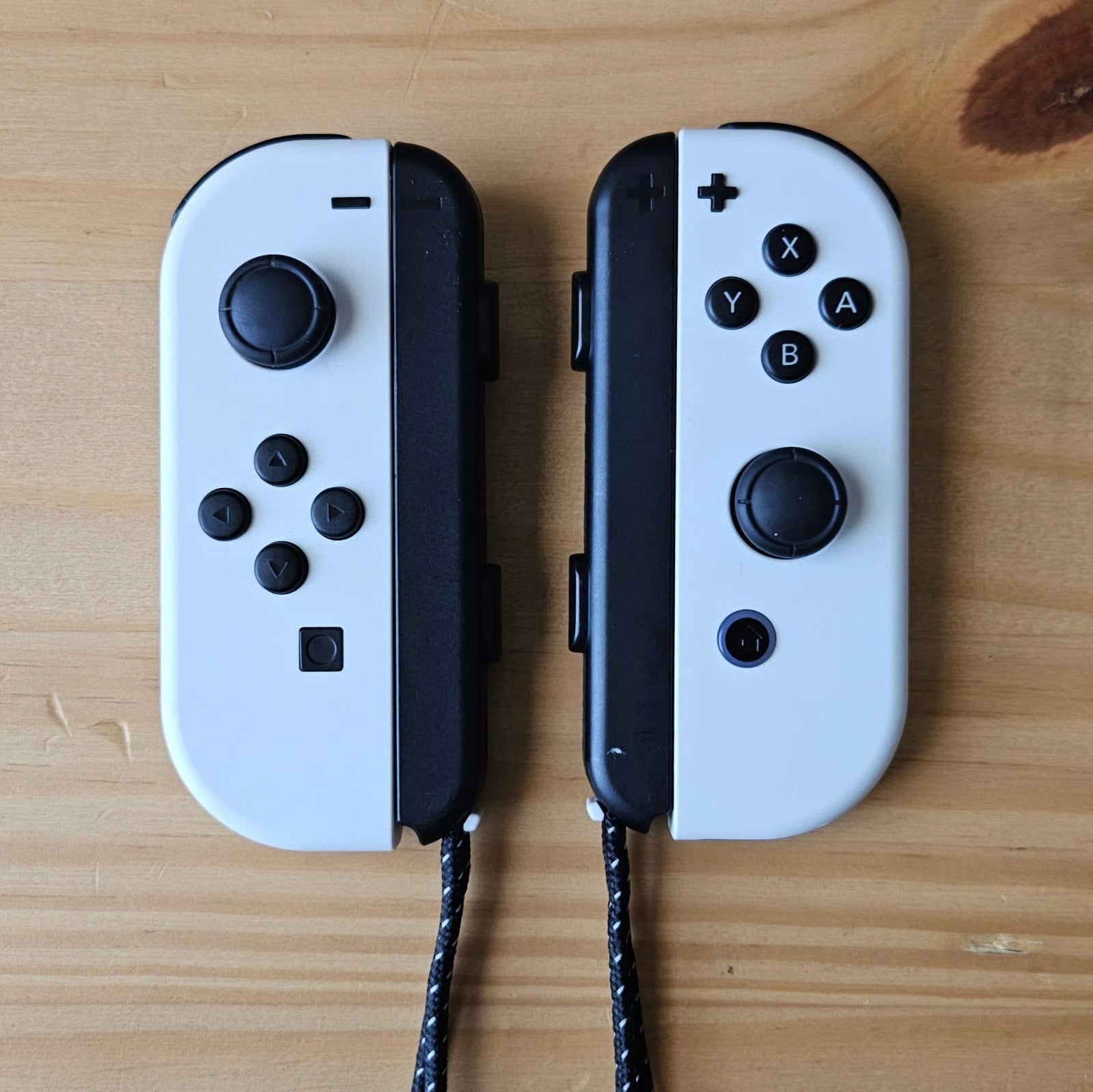 Nintendo Switch OLED + 2 Pokemon Games 3W88