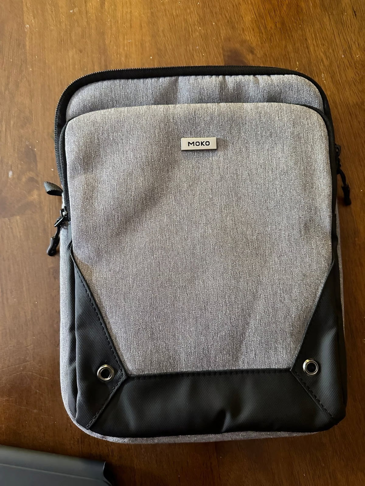 iPad Pro 11 inch gen4 128gb with apple Magic Keyboard 6J73