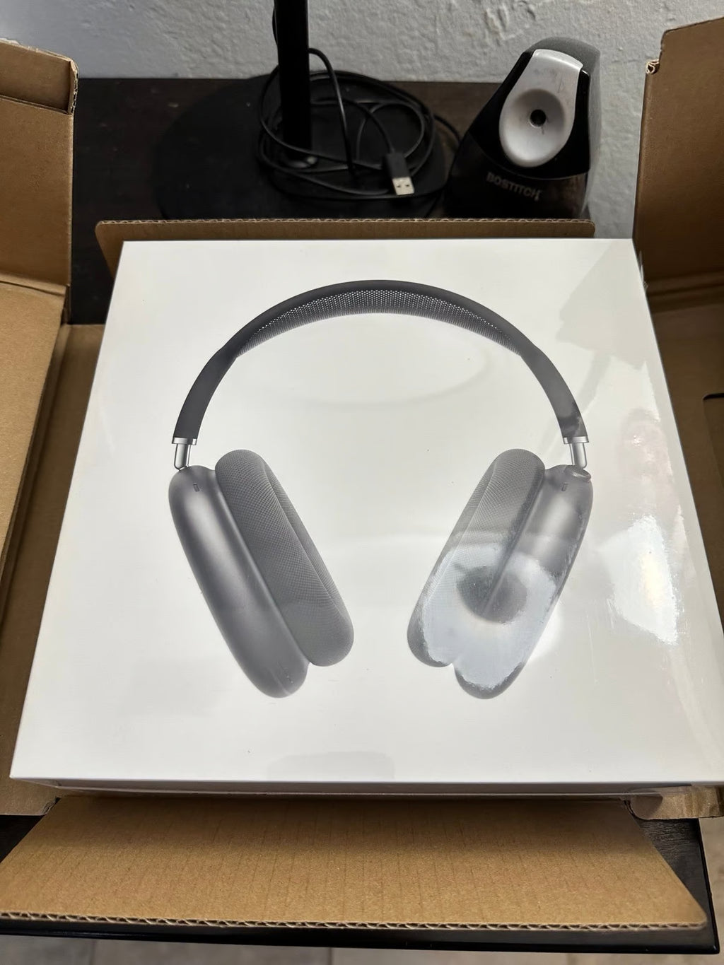 Brand New. Never Opened . Sealed. Apple AirPods Max with Smart Case 1N39