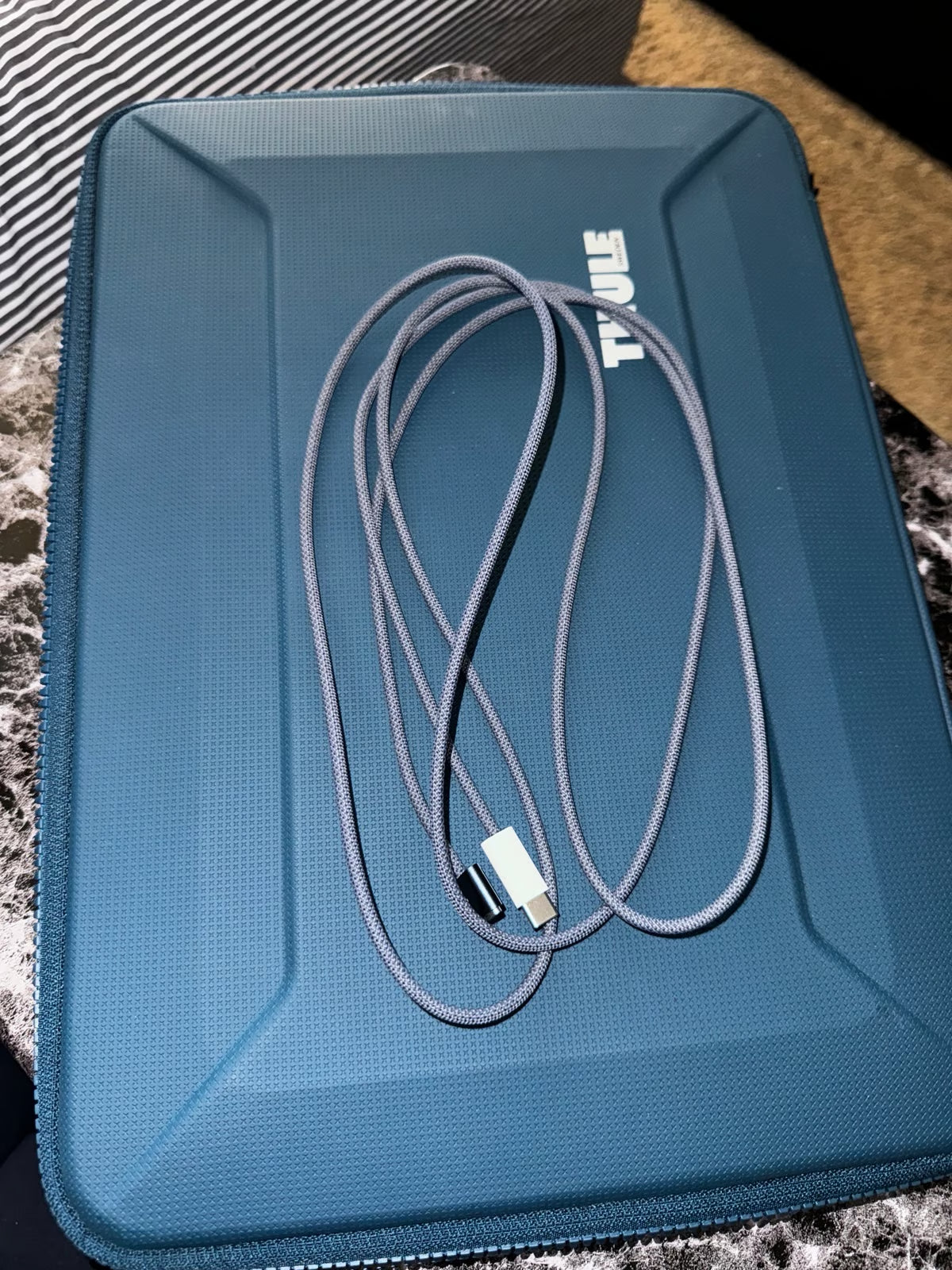 Apple MacBook Air 15in with M2 2X19