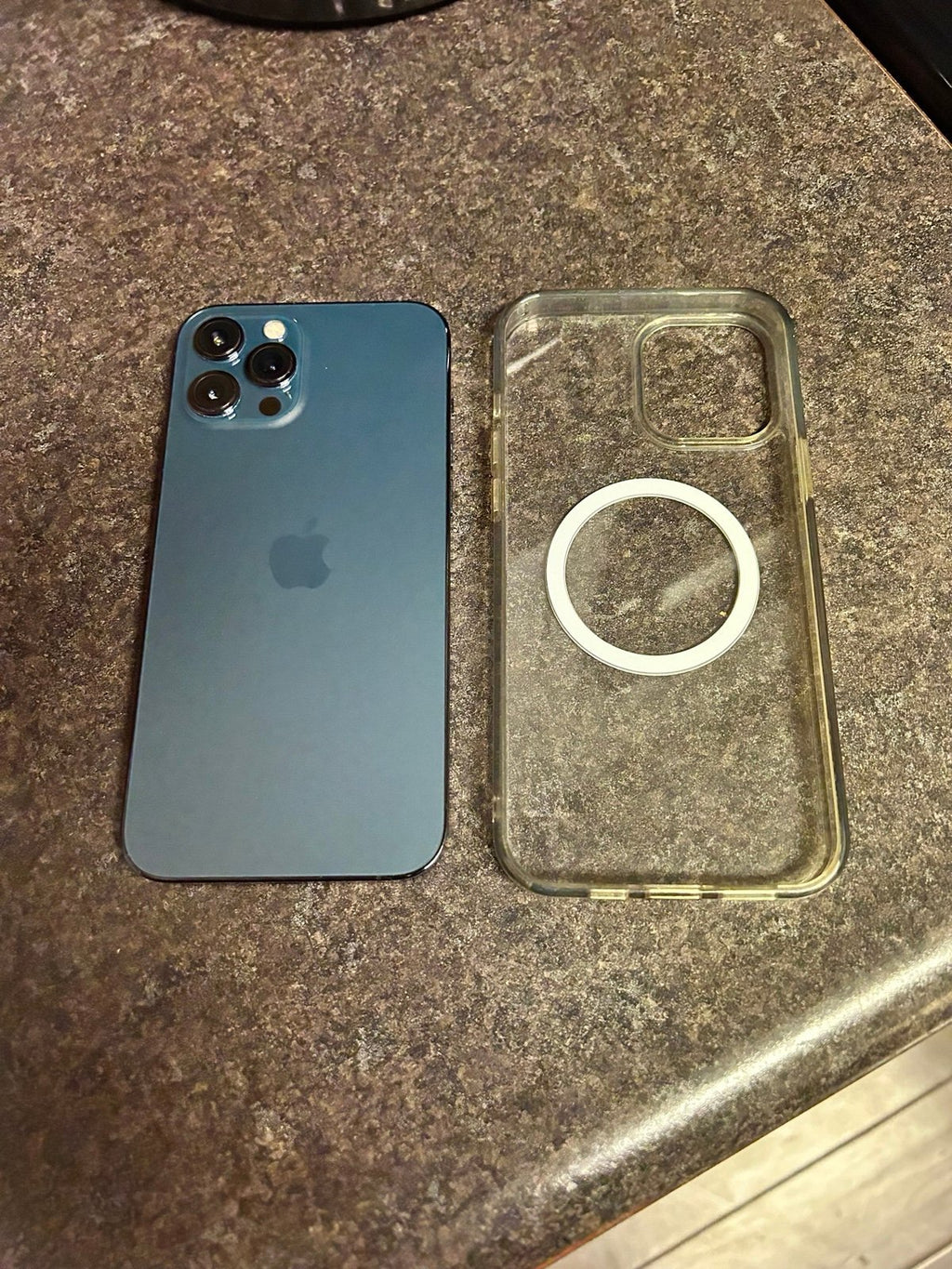 iPhone 12 Pro Max Tmobile 2Z77