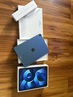 Apple iPad Air 5th Gen 256GB in Blue unlocked M1 /Magic keyboard /Apple Pencil 1C96