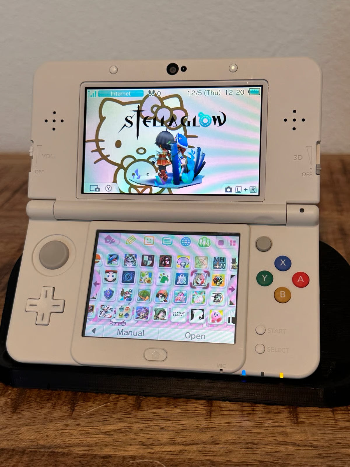 RARE New Nintendo 3DS - Hello Kitty Plate Pack - Comes W/ 128 GB and 3000+ Games