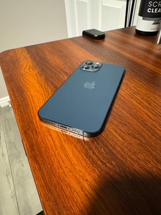 Apple iPhone 12 Pro Max 128 GB in Pacific Blue for Unlocked 7V72