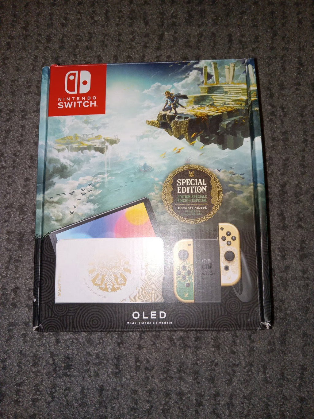Special edition legend of Zelda tears of kingdom Nintendo Switch oled in box 9Q95