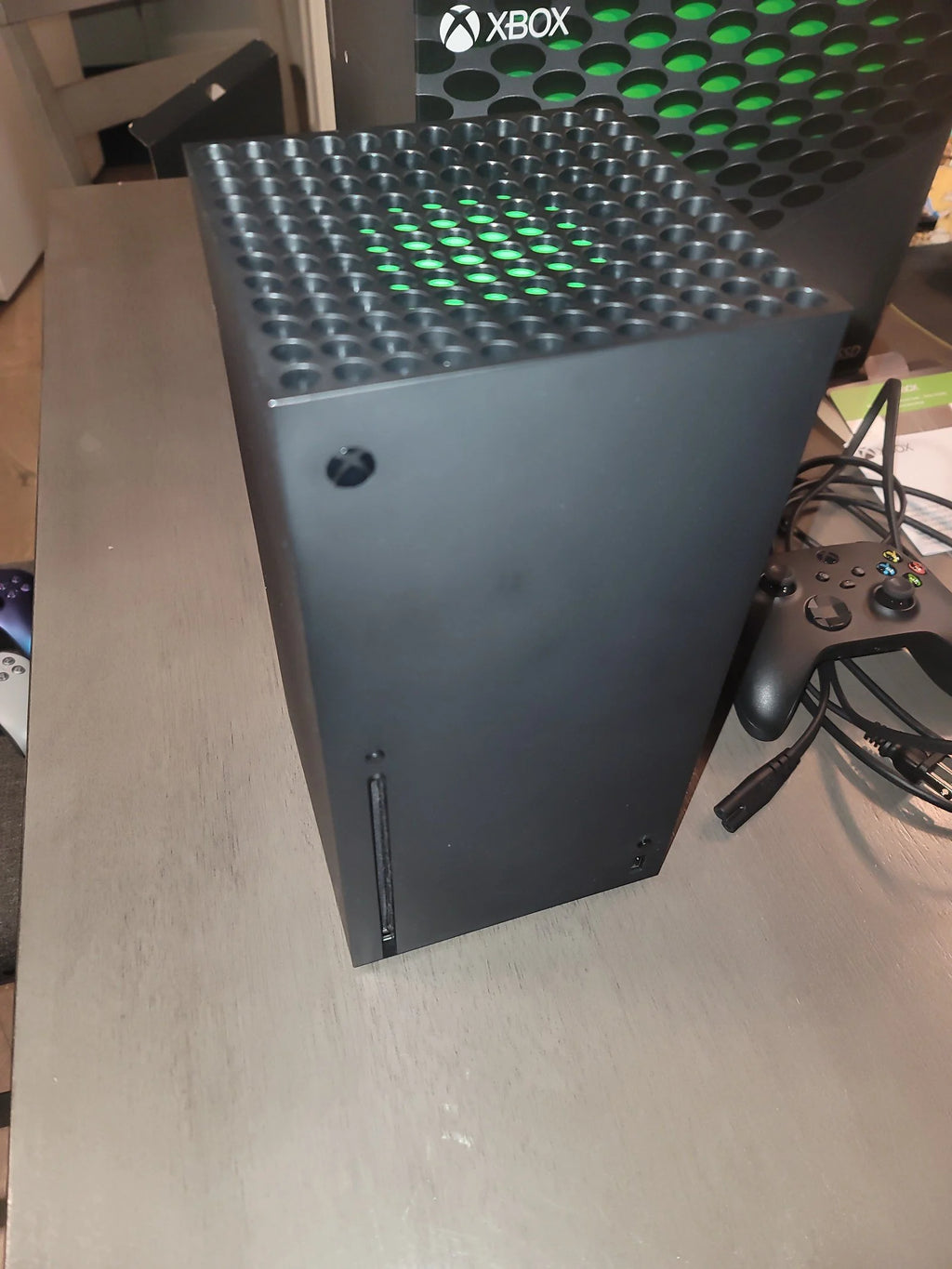 Xbox Series X 1 TB SSD with Controller Battery Charger 3K29