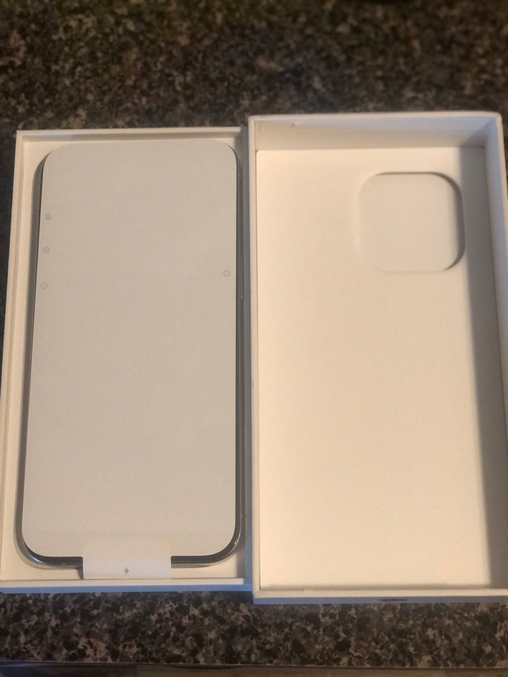 Iphone 15 pro max phone unlocked 512GB 7W85